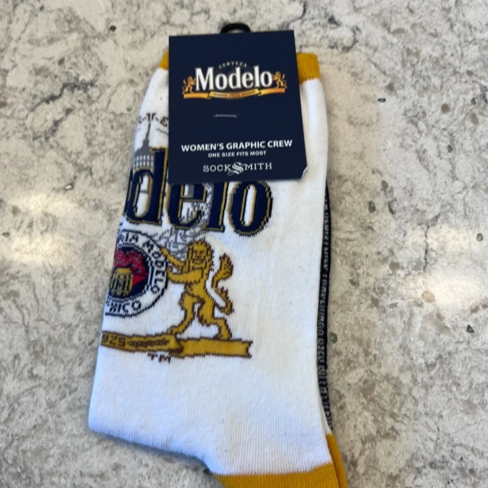 Socks‎ Smith - Women's graphic Crew - Modelo